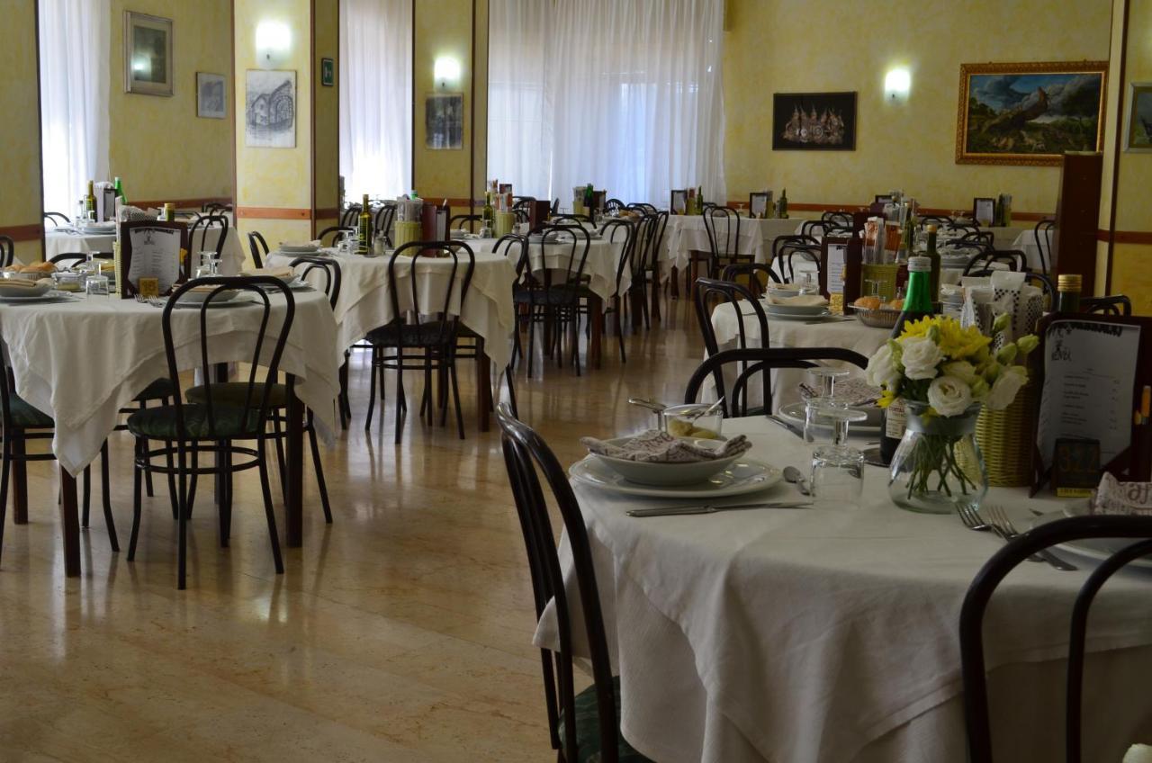 Hotel I Due Gabbiani Citr 9006 Marina dʼMarina dʼAndora Dış mekan fotoğraf