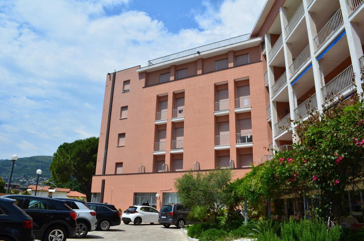 Hotel I Due Gabbiani Citr 9006 Marina dʼMarina dʼAndora Dış mekan fotoğraf