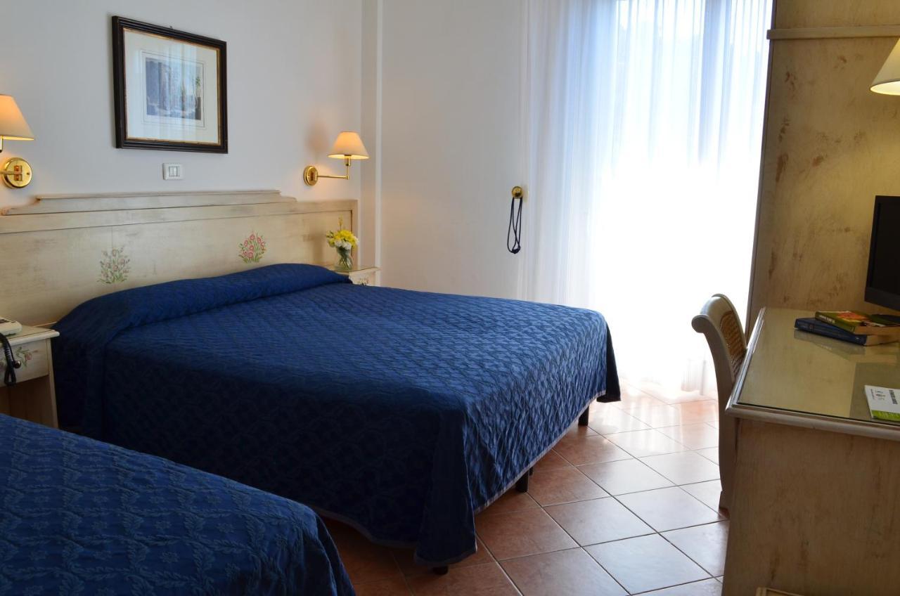 Hotel I Due Gabbiani Citr 9006 Marina dʼMarina dʼAndora Dış mekan fotoğraf
